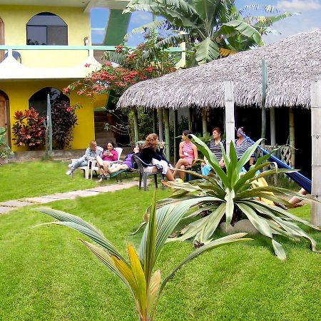 Hostal Maxima Puerto Lopez Exterior photo