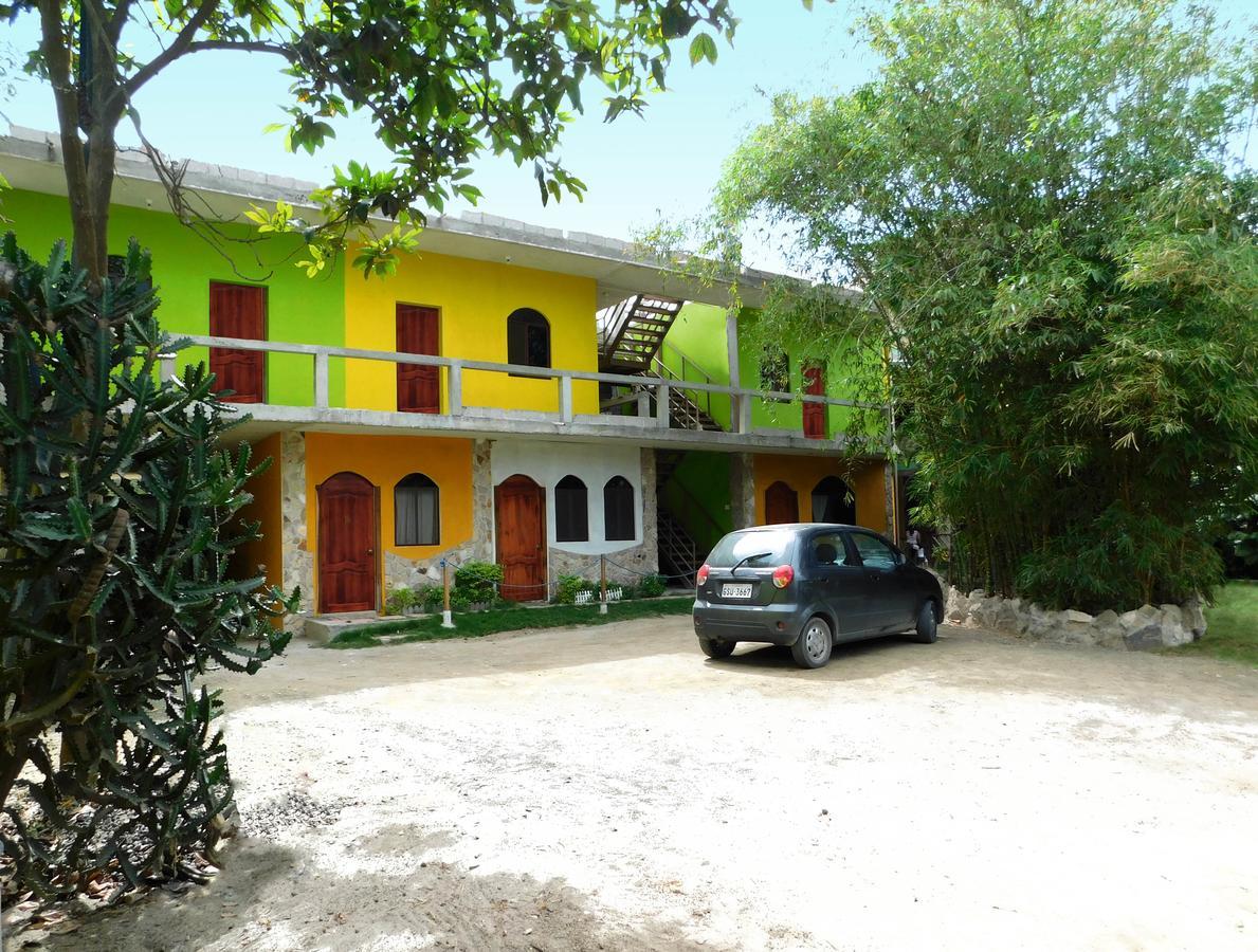 Hostal Maxima Puerto Lopez Exterior photo